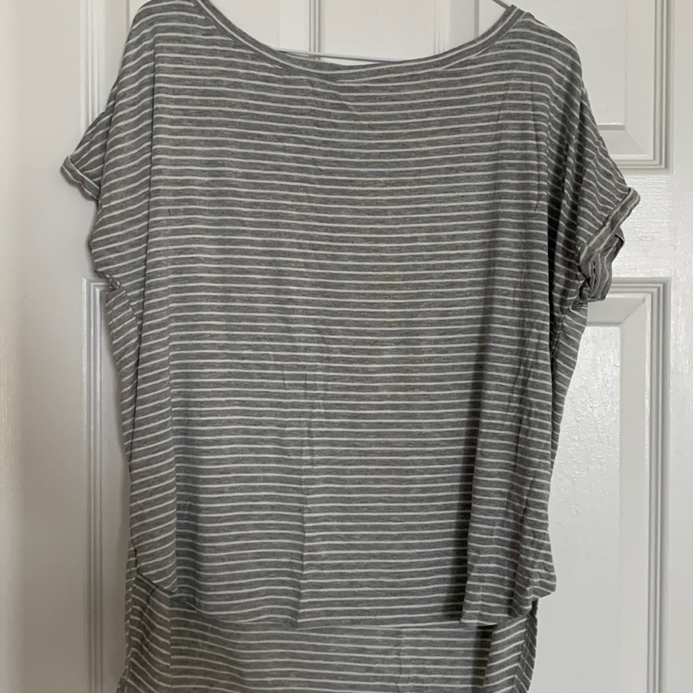 NWOT gray and white stripe t